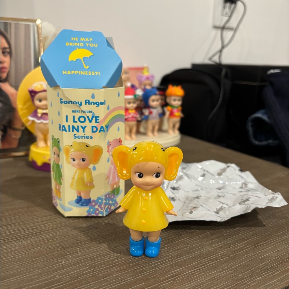 Sonny Angel rainy day series elephant